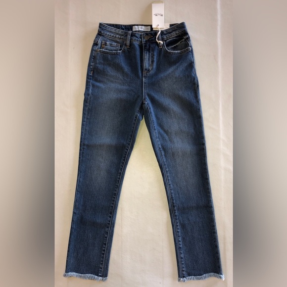 MISS ME 26x27 High Rise Ankle Straight Frayed Hem NWT - Picture 3 of 17